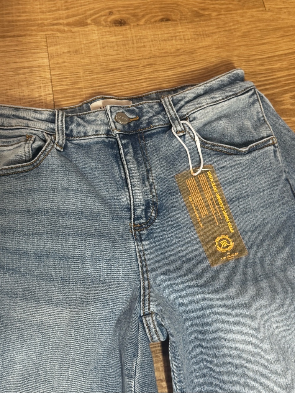 Risen Wide Leg Snap Hem Jeans NWT Light Wash High Rise Size 7/28 - Picture 4 of 10